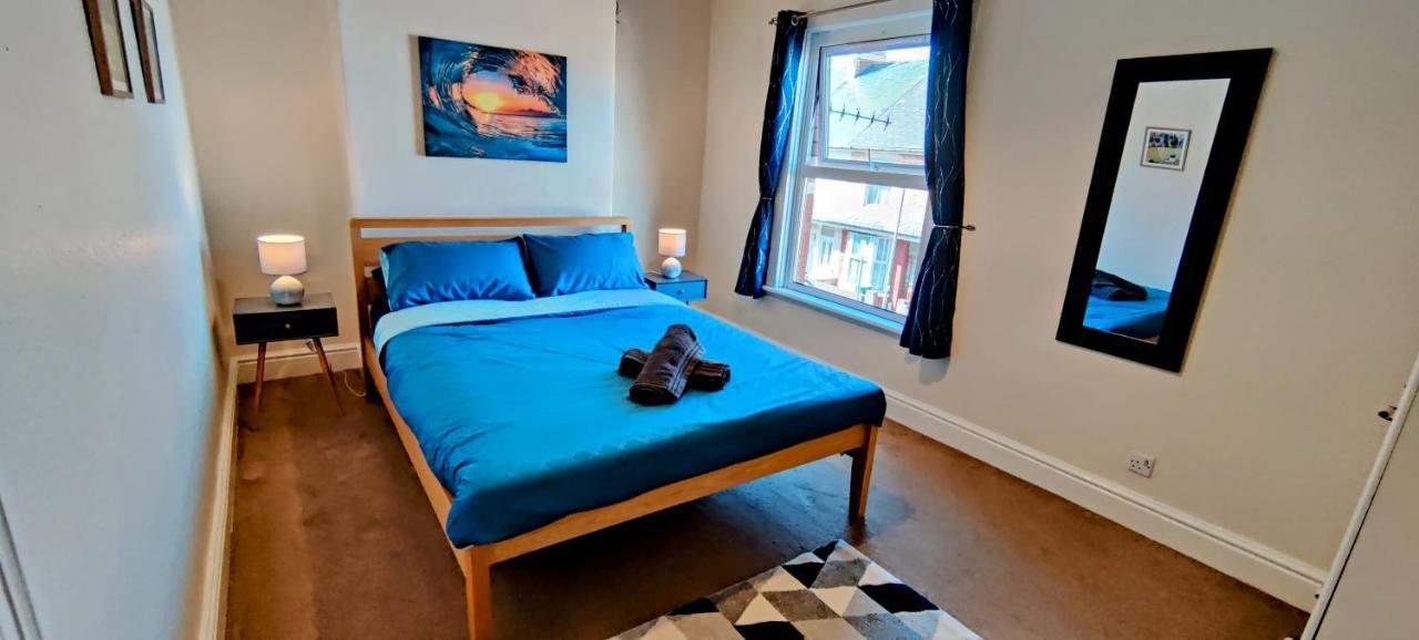 Rhubarb Terrace On The Coast - Sleeps 1-6 Villa Colwyn Bay Exterior photo