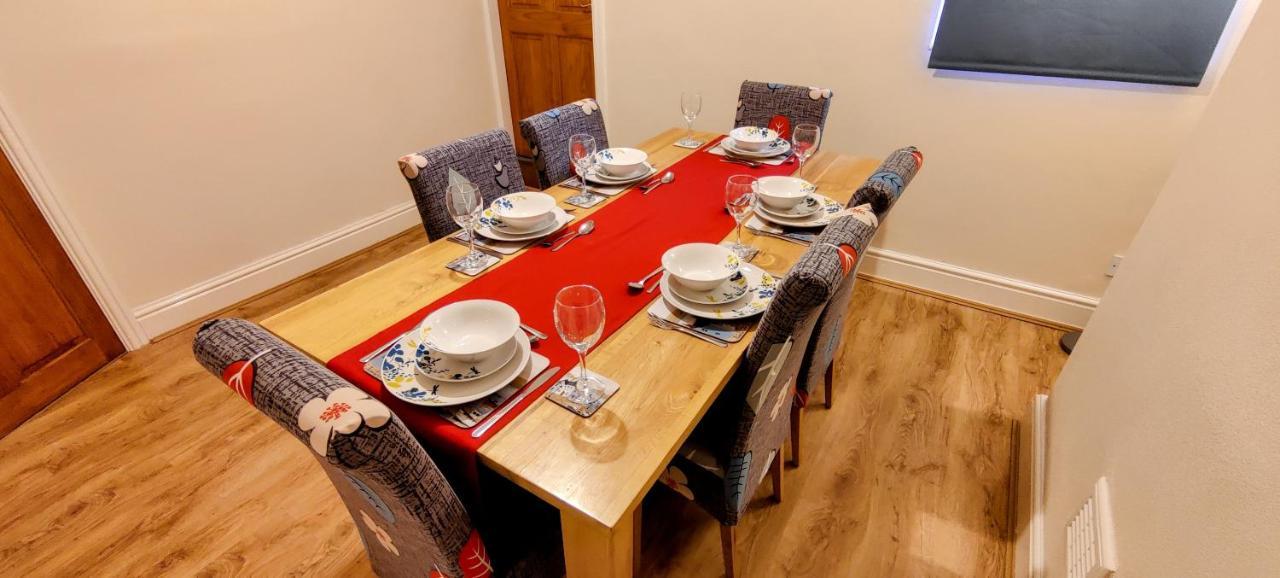 Rhubarb Terrace On The Coast - Sleeps 1-6 Villa Colwyn Bay Exterior photo